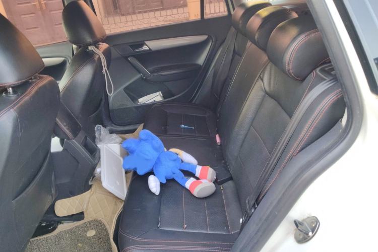 Used Volkswagen Gran Lavida 2013 1.6L Automatic Fashion Model