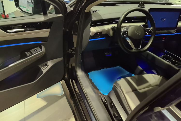 Used Volkswagen ID.7 VIZZION 2024 AIR model
