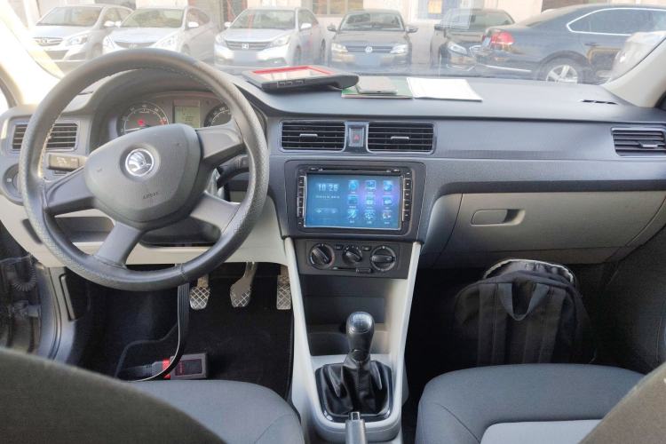 Used Skoda Rapid 2013 1.4L Manual Enjoyment Model
