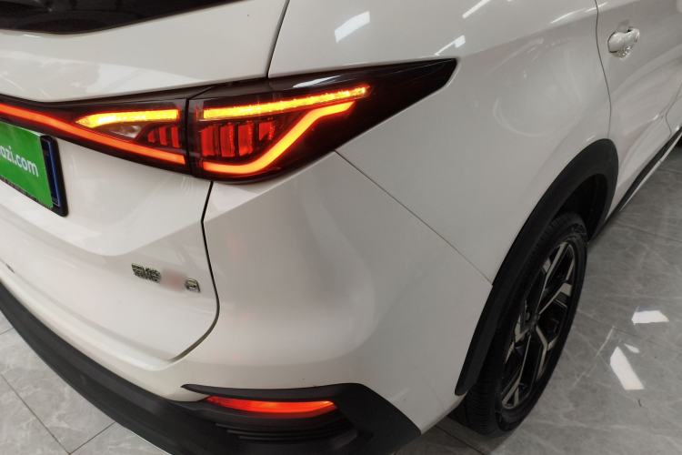 Used SOL X8 2021 300T DCT Luxury Smart Connect Edition 5 Seats
