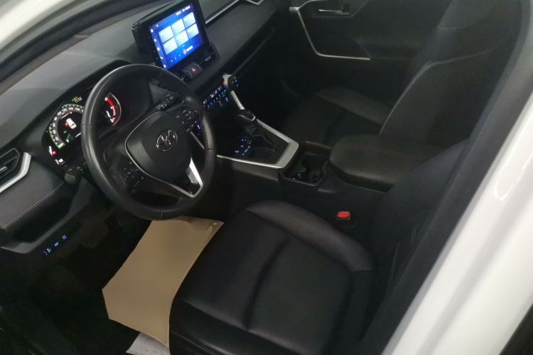 Used Toyota RAV4 2021 2.0L CVT Two-Wheel Drive Fashion PLUS Edition
