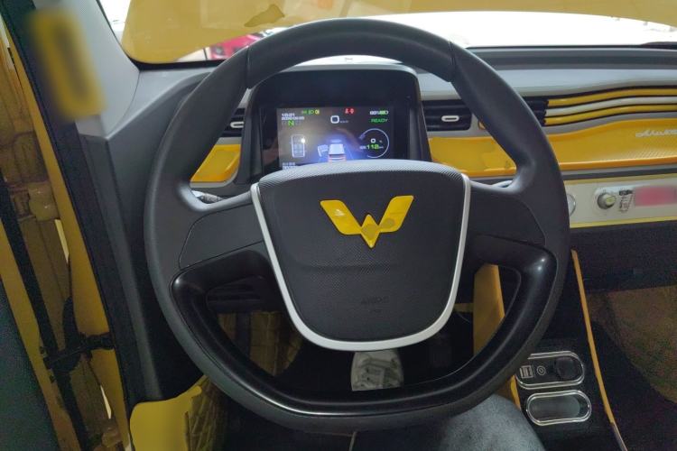 Used Wuling Hongguang MINIEV 2021 Macaron Sandwich Model 170 km Lithium Iron Phosphate