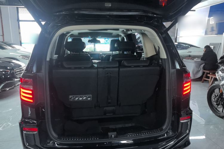 Used Honda Elysion 2019 2.0L Hybrid Supreme Edition
