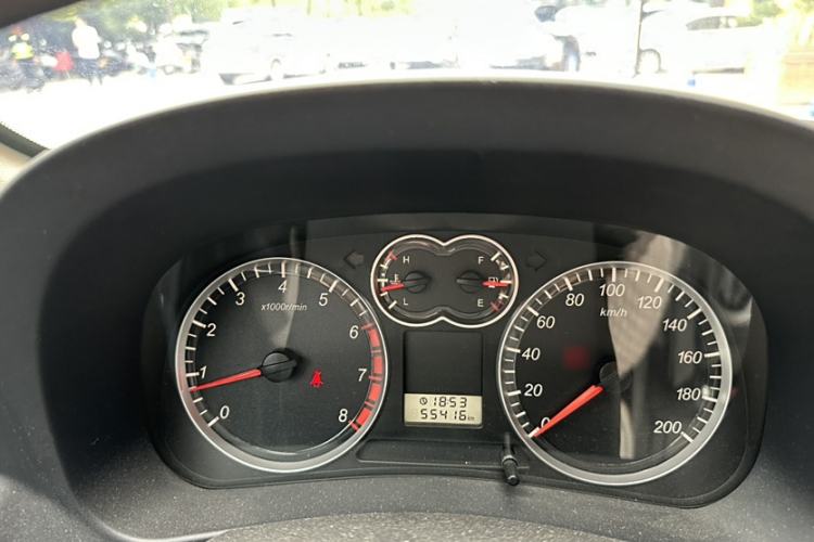 Used Haval H5 Classic 2013 Zhizun Edition 2.0L Manual Two-Wheel Drive Entry-Level Model
