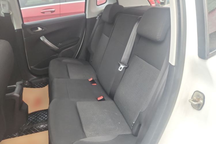 Used Peugeot 2008 2014 1.6L Manual Fashion Edition