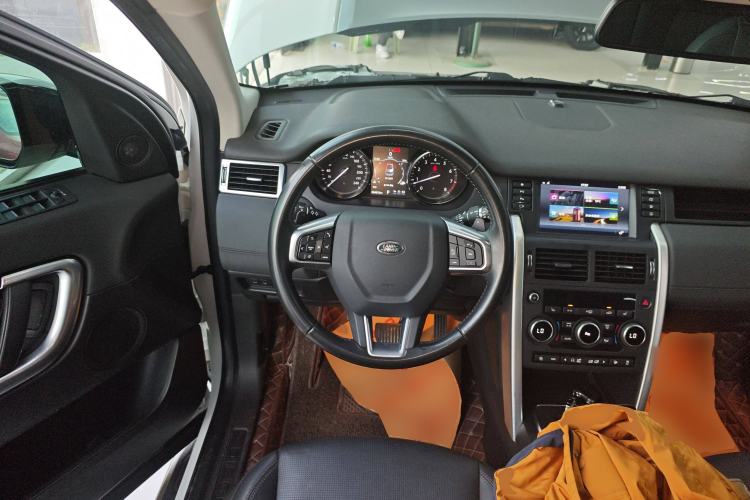 Used Land Rover Discovery Sport 2018 240 PS HSE Version
