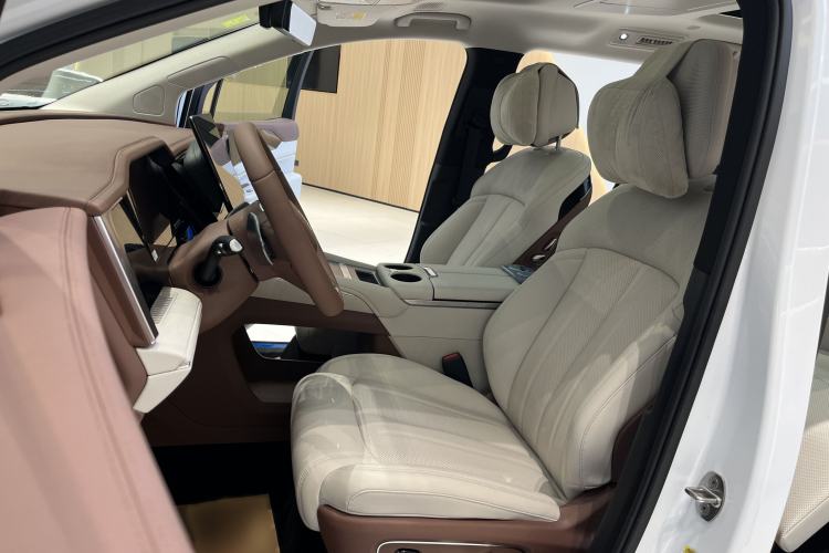 Used BYD Xia 2025 DM-i 1.5T 180km Excellence Model
