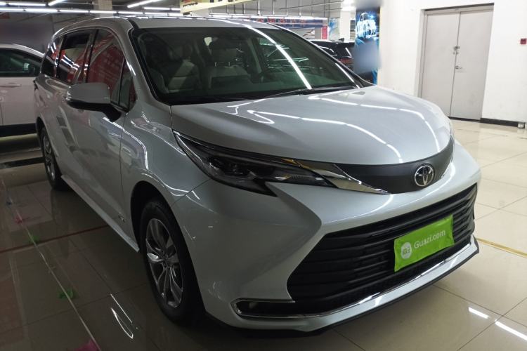 Used Toyota Sienna 2024 2.5L Hybrid Comfort Edition

