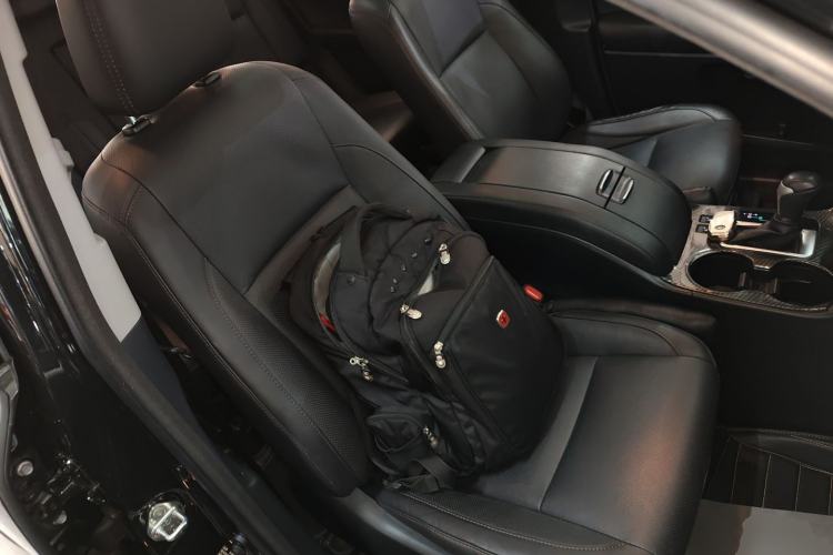 Used Toyota Highlander 2018 2.0T Four-Wheel Drive Prestige Version 7 Seats China V Emission Standard
