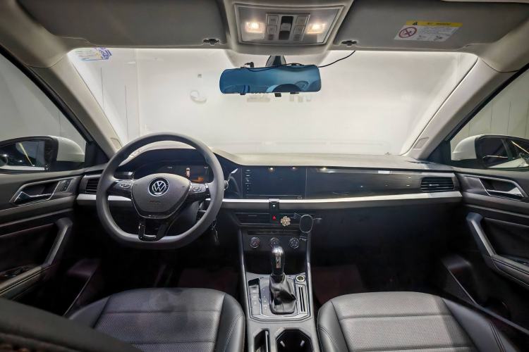 Used Volkswagen Lavida 2022 1.5L Automatic Comfort Edition
