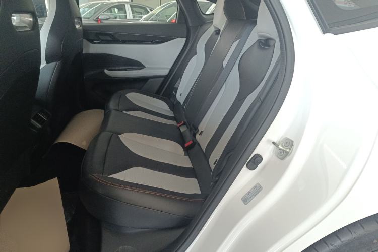 Used Changan UNI-V iDD 2024 Blue Whale Smart Electric iDD 136km ZhiKu Model