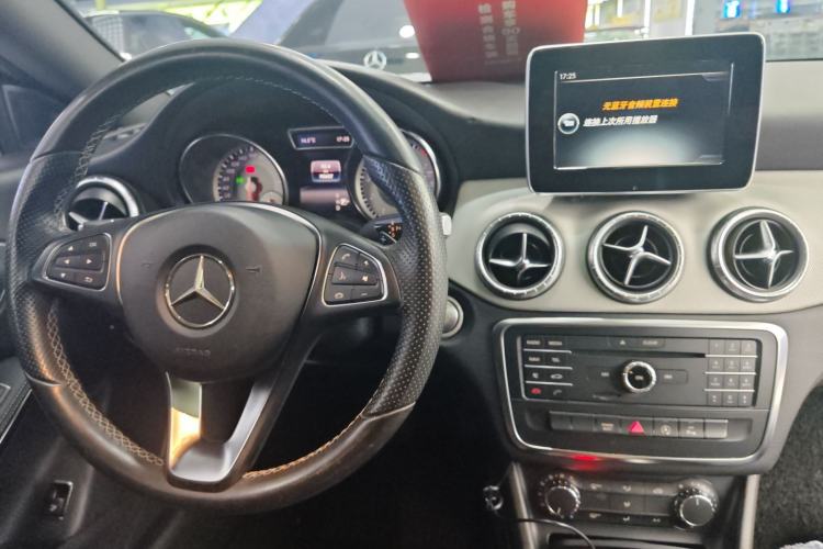 Used Mercedes-Benz CLA 2015 CLA 200
