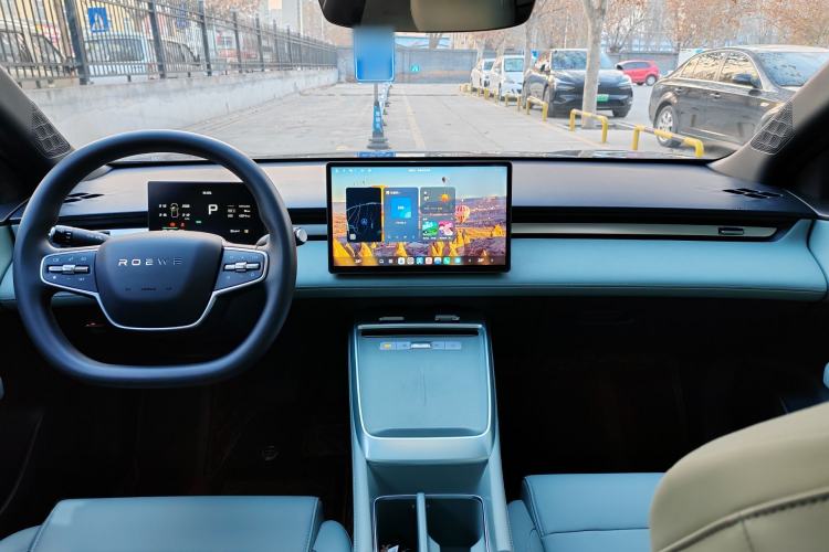 Used Roewe D6 2025 450km Deluxe Edition
