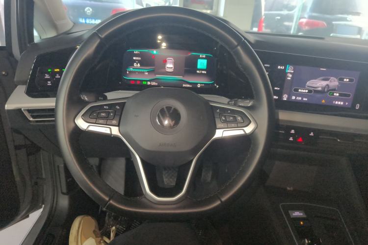 Used Volkswagen Golf 2021 200TSI DSG Pro
