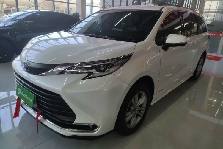 Used Toyota Sienna 2023 2.5L Hybrid Comfort Edition

