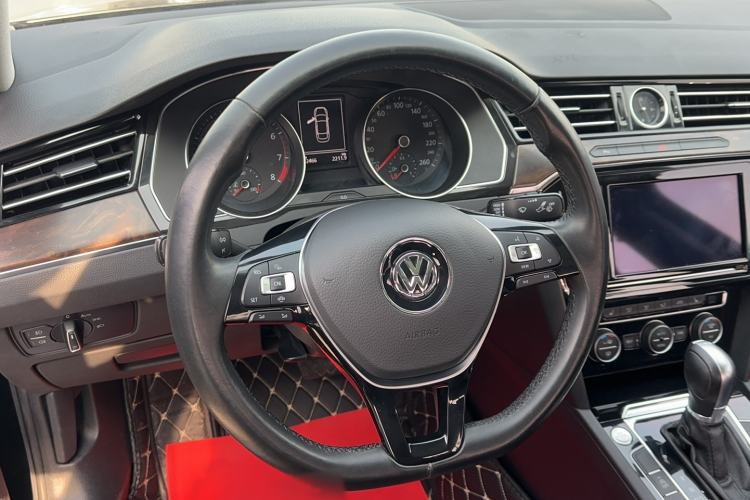 Used Volkswagen Magotan 2019 330TSI DSG Luxury Model China V Standard
