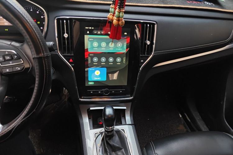 Used Roewe RX5 2016 20T Two-Wheel Drive Automatic Internet Smart Edition
