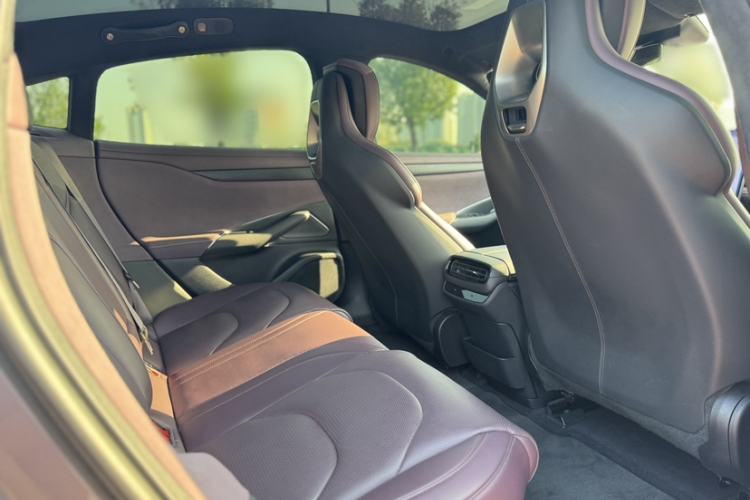 Used  SU7 2024 Four-Wheel Drive Ultra-Long Range Advanced Intelligent Driving Max Edition
