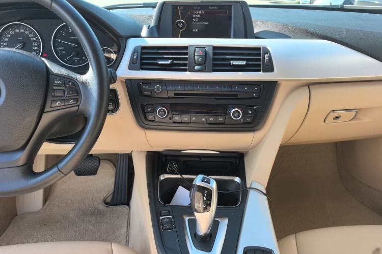 Used BMW 3 Series 2014 320i Sport Edition
