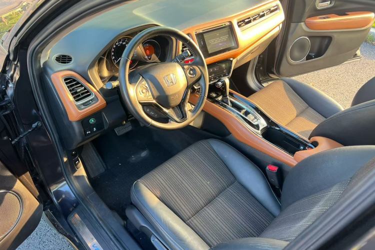 Used Honda Vezel 2015 1.8L CVT 2WD Luxury Model
