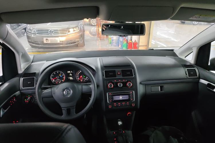 Used Volkswagen Touran 2015 1.4T DSG Comfort Edition 5 Seats
