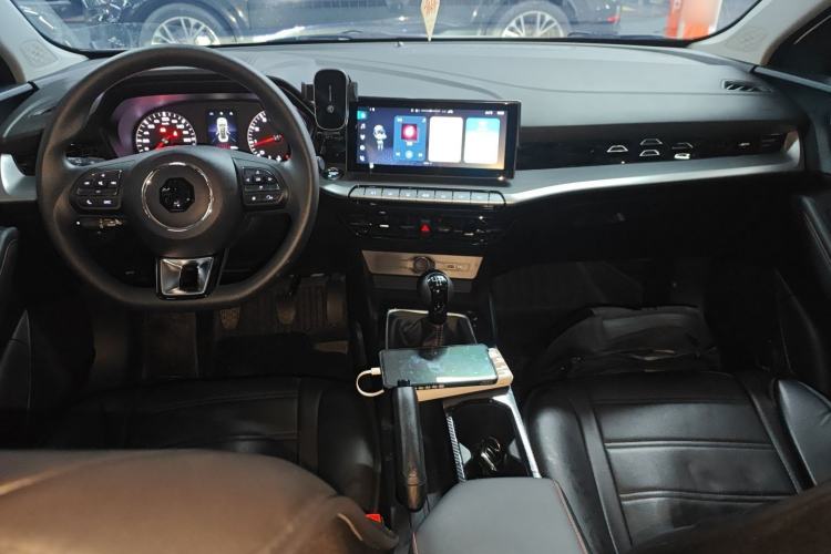 Used MG 5 2023 180 DVVT Manual Fashion Edition
