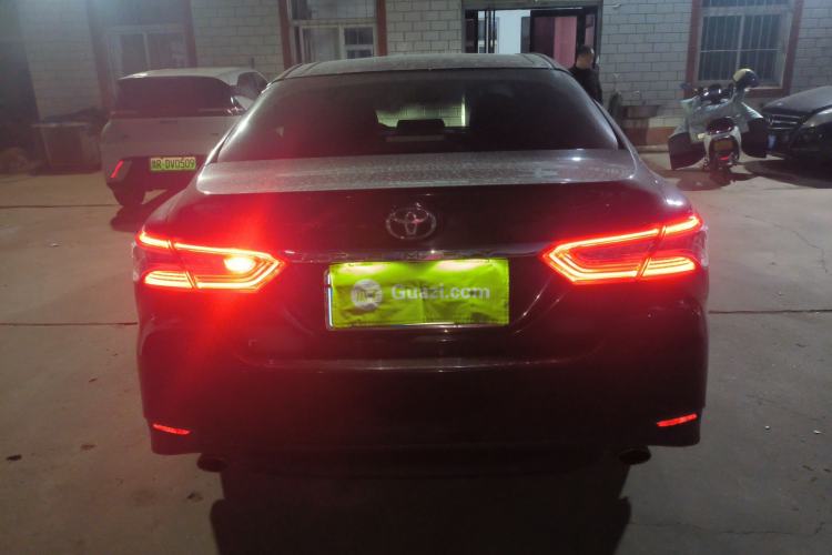 Used Toyota Camry 2018 2.0G Luxury Edition

