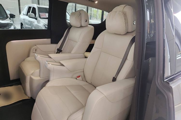 Used Li Auto MEGA 2024 Ultra Model
