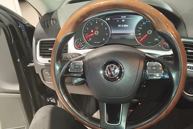 Used Volkswagen Touareg 2014 3.0 TSI New Edition