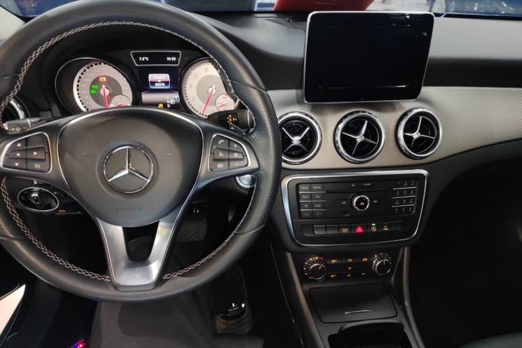 Used Mercedes-Benz GLA 2016 GLA 200 Fashion Model