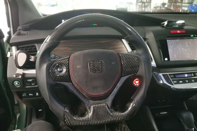 Used Honda Jade 2017 1.8L automatic Comfort version 5 seats
