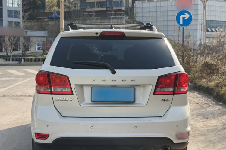 Used Dodge Journey 2013 2.4L Two-Wheel Drive Luxury Version
