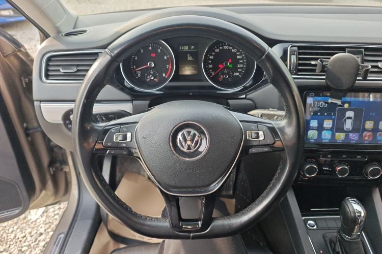 Used Volkswagen Sagitar 2017 230TSI Automatic Comfort Version