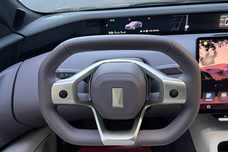 Used  12 2025 Ultra Extended-Range Edition