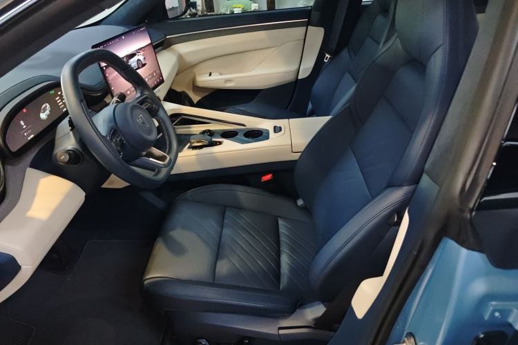 Used Zeekr 001 2025 WE Edition 100 kWh Rear-Wheel Drive