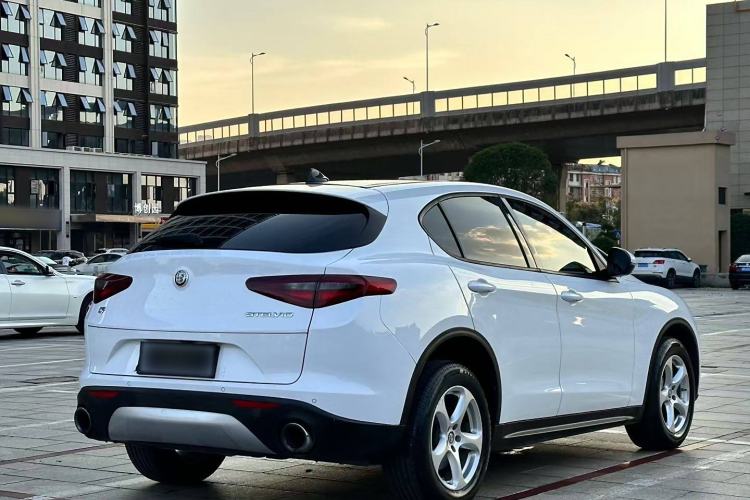Used Alfa Romeo Stelvio 2017 2.0T 200HP Elite Edition
