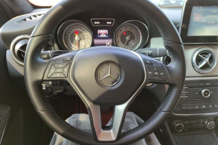 Used Mercedes-Benz GLA 2016 GLA 200 Fashion Model