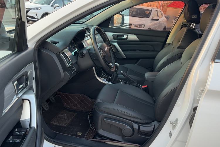 Used Haval H2 2017 Red-Label 1.5T Manual Two-Wheel-Drive Elite Model
