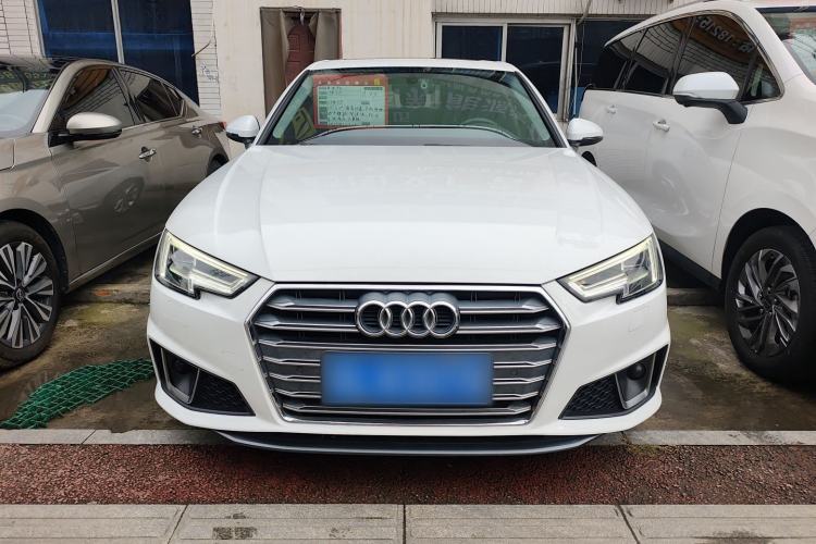 Used Audi A4L 2019 40 TFSI Fashion Edition China VI Emission Standard
