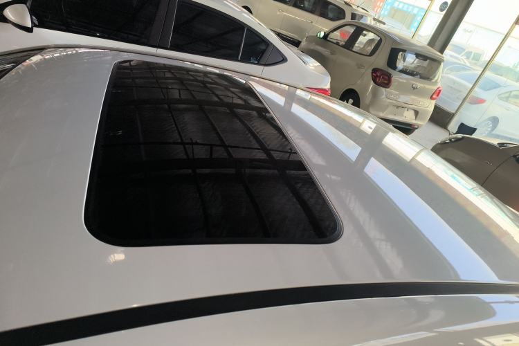 Used Hyundai Celesta 2017 1.6L Automatic Enjoyment Version GLS