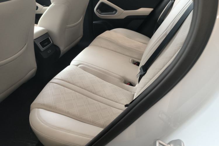 Used BYD Yuan UP 2025 Intelligent Driving Version 401 km Beyond-Range Edition
