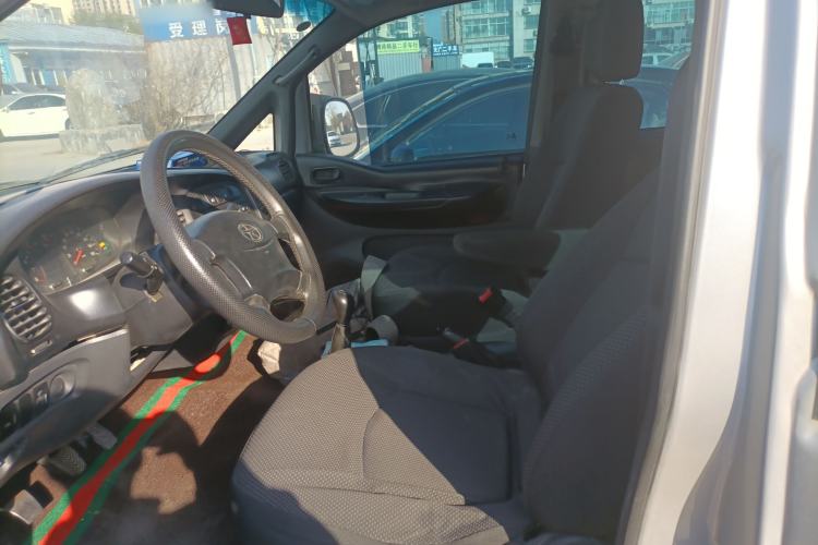 Used  Refine 2011 2.0L Shuttle Gasoline Comfort Edition HFC4GA3
