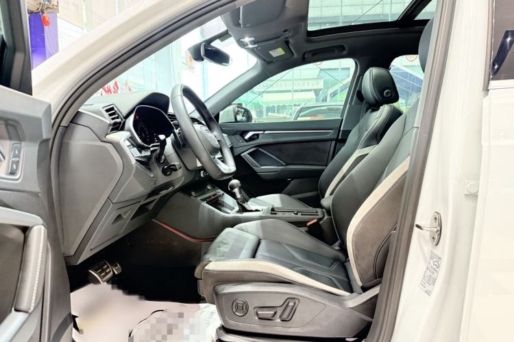 Used Audi Q3 2024 35 TFSI Fashion Dynamic Edition
