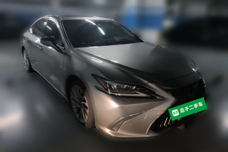 Used Lexus ES 2018 300h Executive Version China V Standard

