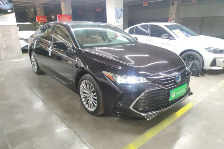 Used Toyota Avalon 2019 Dual-Engine 2.5L Limited Flagship Edition China VI Standard
