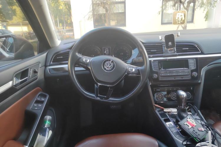 Used Volkswagen Lamando 2015 330TSI DSG Comfort Edition
