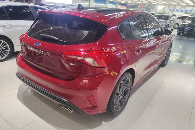 Used Ford Focus 2022 Hatchback EcoBoost 180 Automatic ST Line
