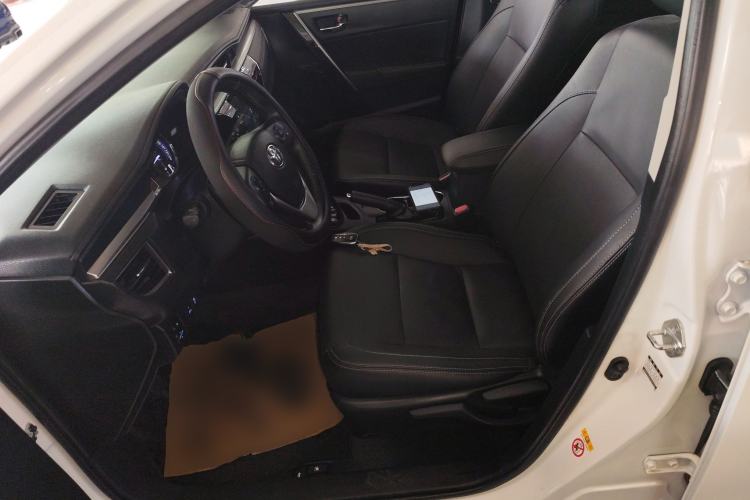 Used Toyota Corolla 2016 Dual-Engine 1.8L E-CVT Elite Edition
