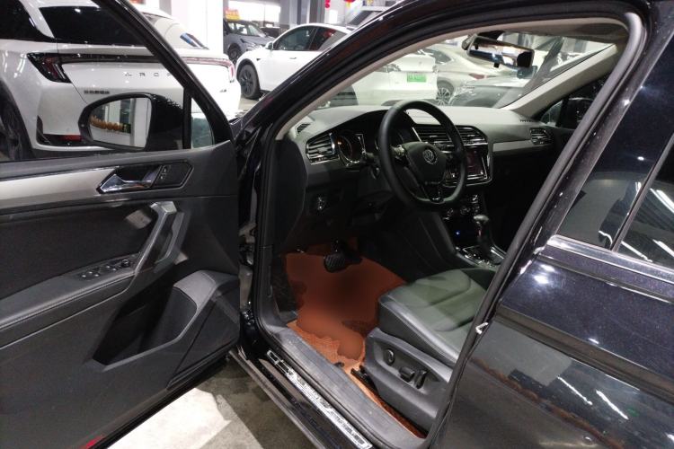 Used Volkswagen Tiguan L 2018 Revised Version 330TSI Automatic Two-Wheel Drive Comfort Edition