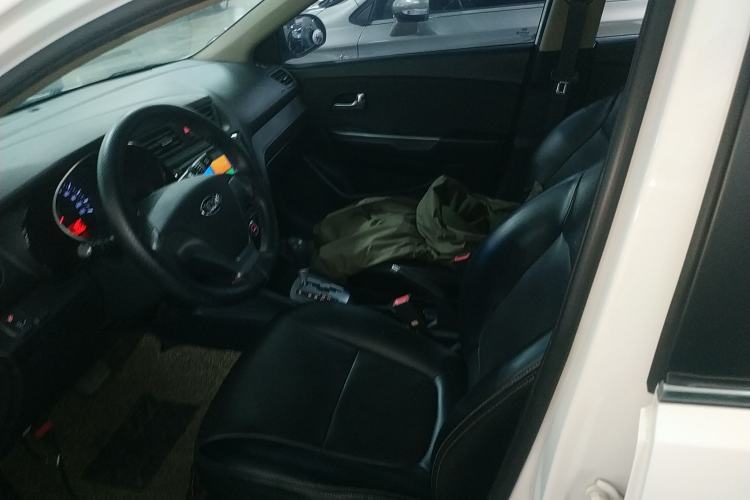 Used Kia K2 2015 Sedan 1.4L Automatic GLS
